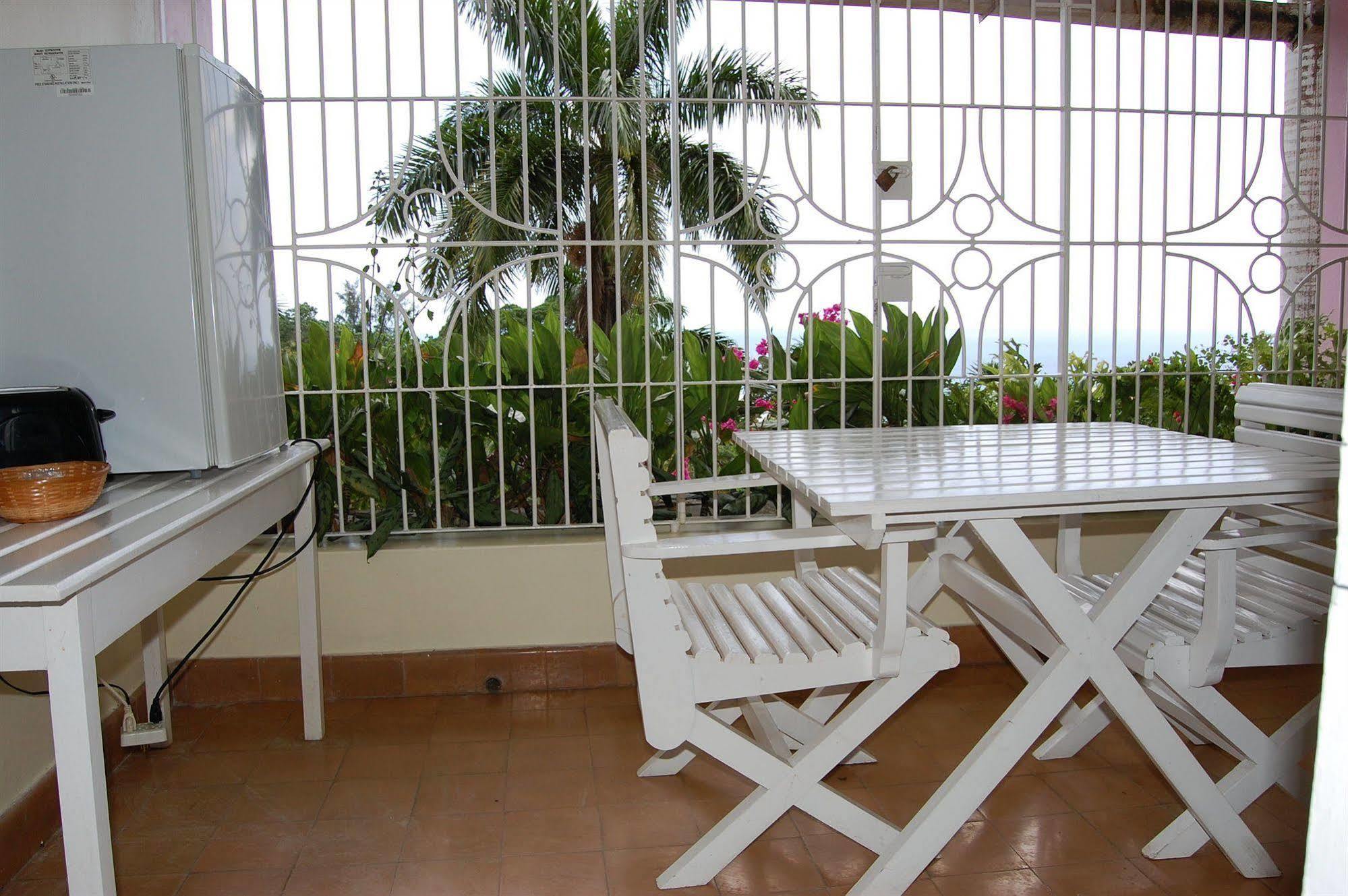 Inn At Shaw Park Gardens & Waterfalls Ocho Rios Ngoại thất bức ảnh